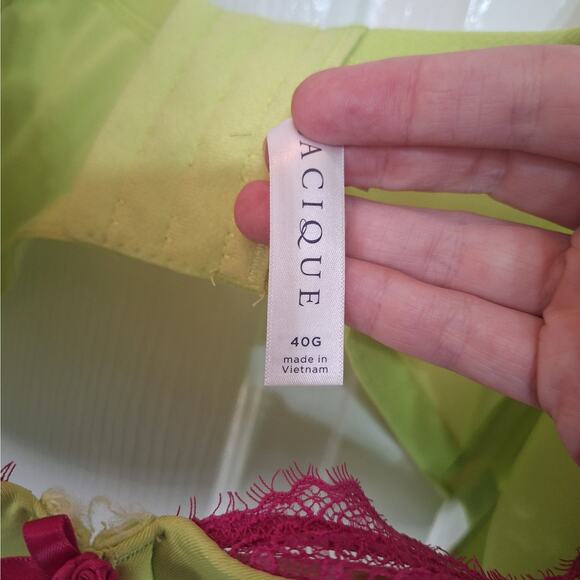 Cacique 40G Lightly Lined French Balconette lime lace pink underwire bra - Picture 4 of 4